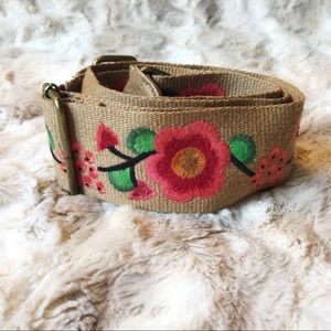 Floral Strap ✨Make An Offer✨